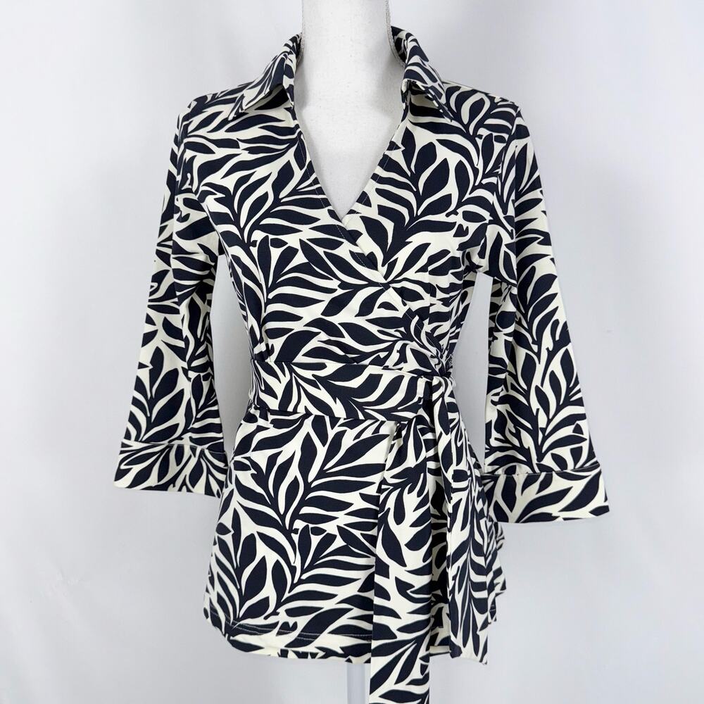 J Peterman Blouse Women's Leaf Supima Cotton Wrap Top Small White Black